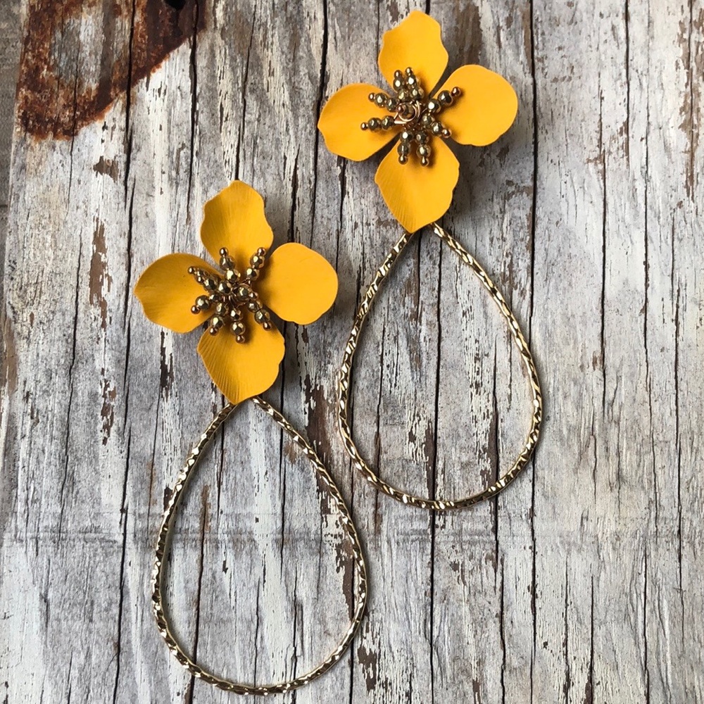 Gold Flower Power Hoop Earrings! - Picture 2 of 4